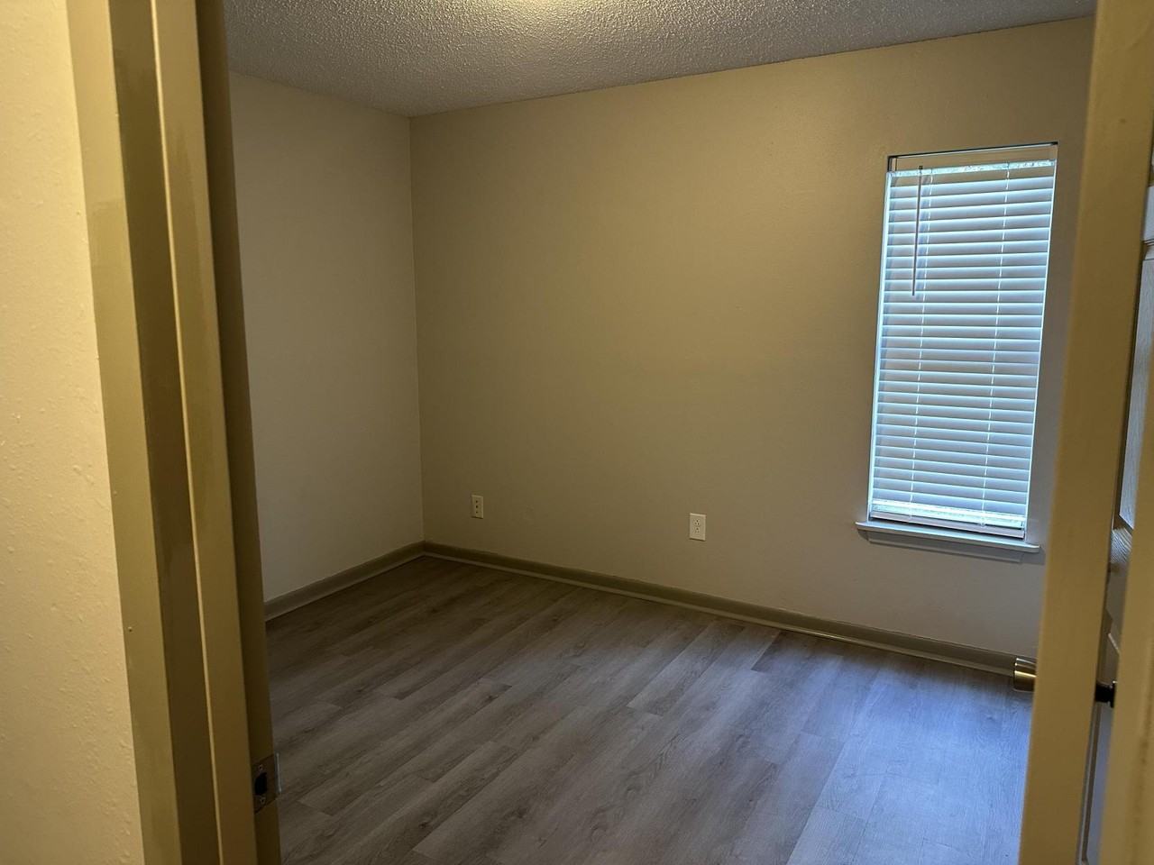 1704 1704 1/2 Anderson - 14 #14 - Photo 7 of 8