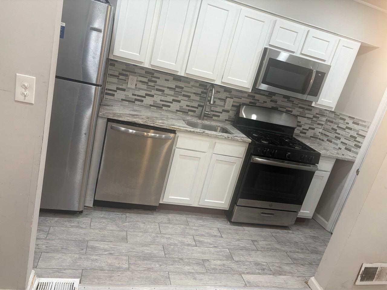 3611 West Lexington Street #1 - Photo 5 of 18