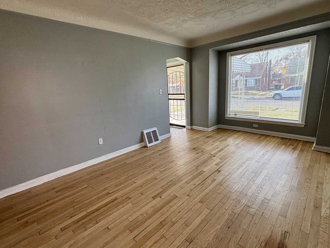 20300 Gilchrist St #1 - Photo 3 of 13