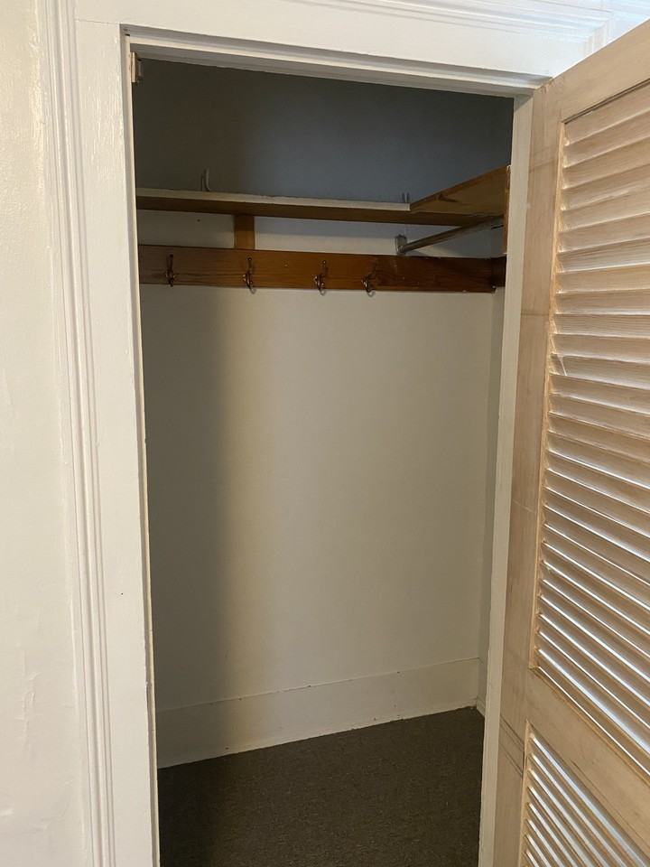 407 Cascadilla St #2UP - Photo 3 of 8