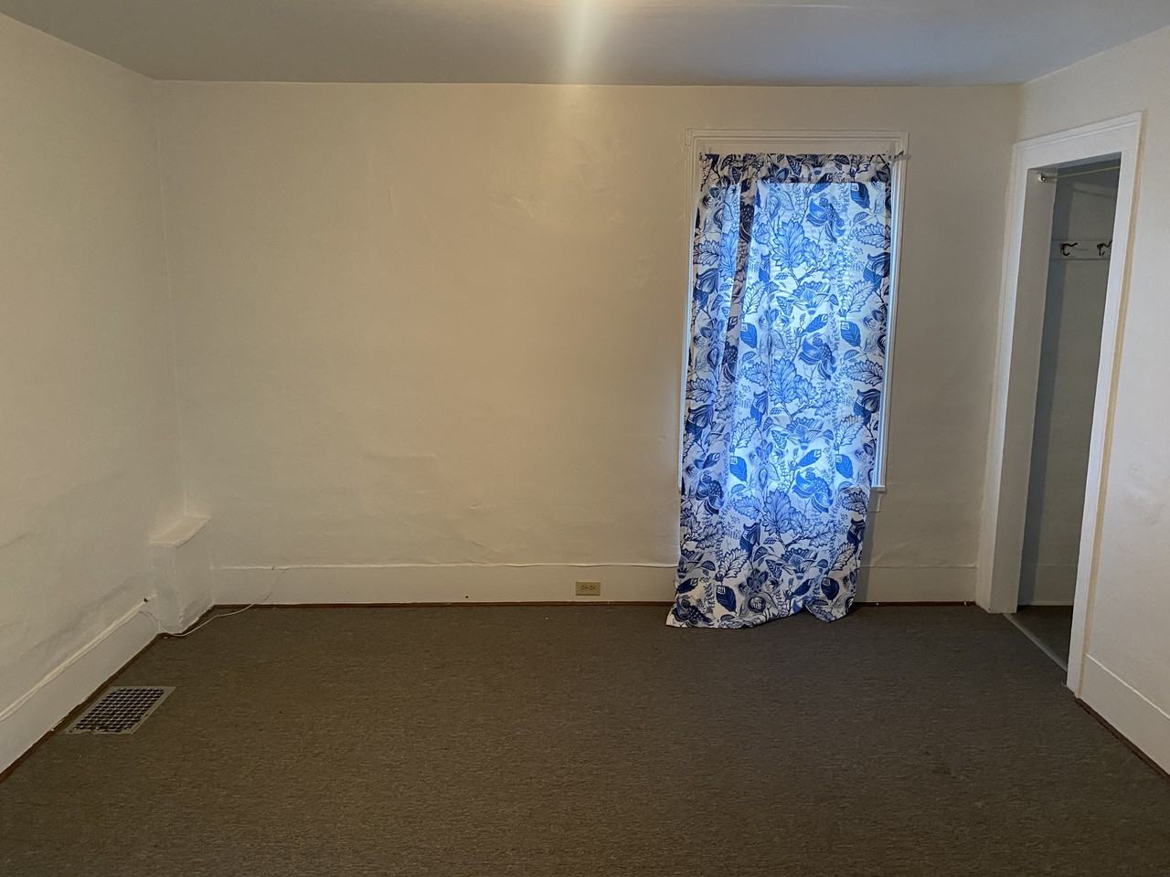 407 Cascadilla St #2UP - Photo 4 of 8