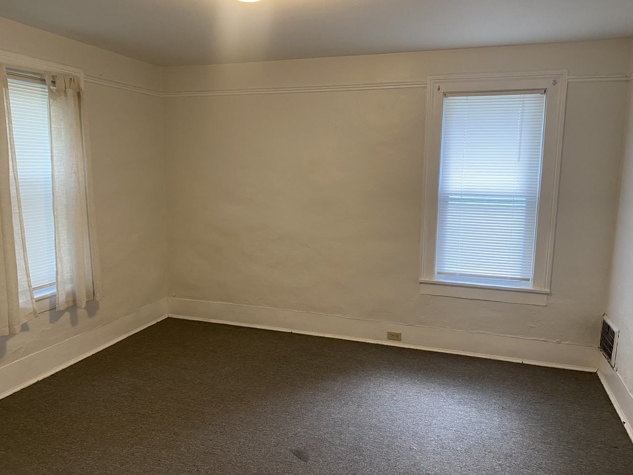 407 Cascadilla St #2UP - Photo 5 of 8