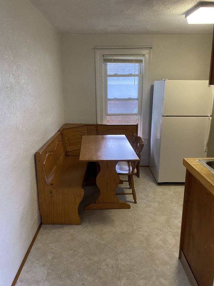 407 Cascadilla St #2UP - Photo 6 of 8