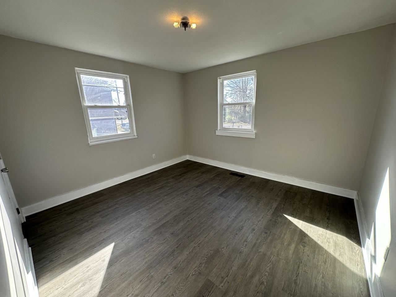 1609 Ray St #1 - Photo 3 of 9