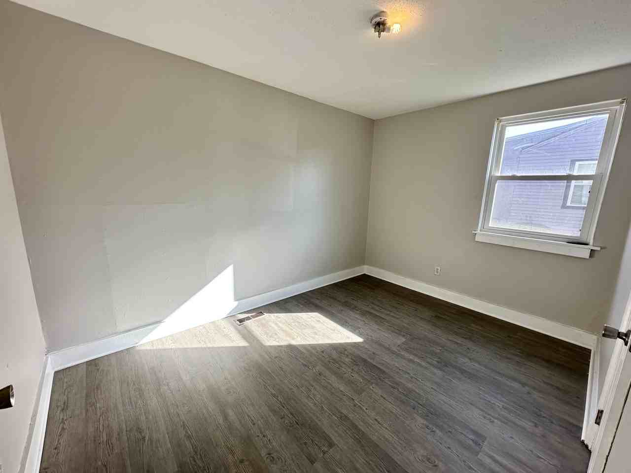 1609 Ray St #1 - Photo 4 of 9