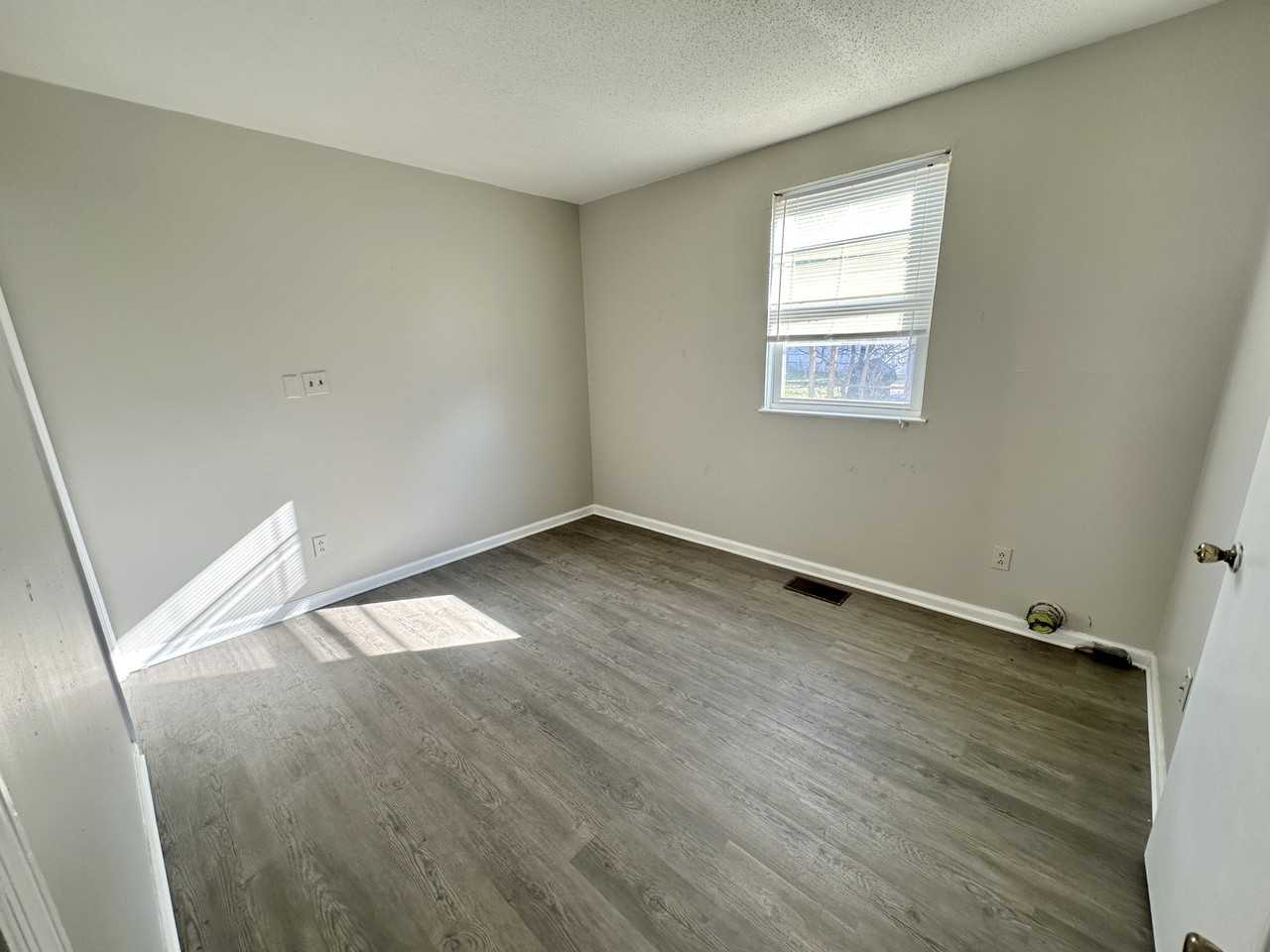 1609 Ray St #1 - Photo 6 of 9