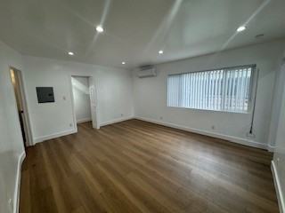 1356 West 37th Place #1356 - Photo 2 of 12