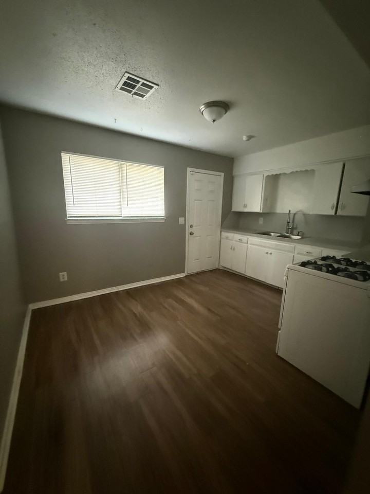 2300 South Kate Avenue #1 - Photo 3 of 10