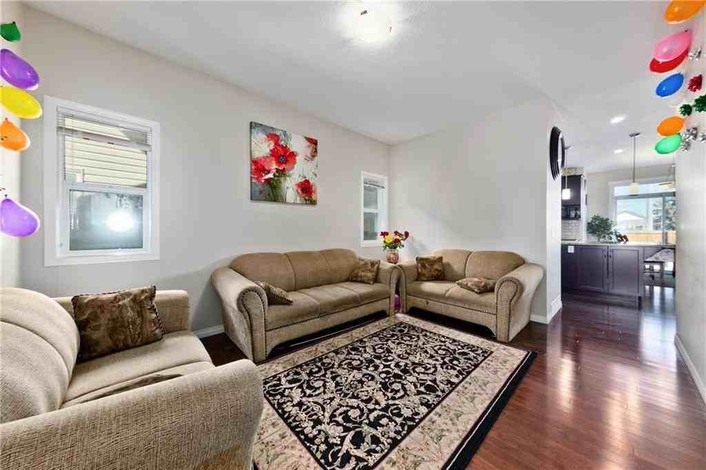 91 Martha's Meadow Close NE #1 - Photo 2 of 10