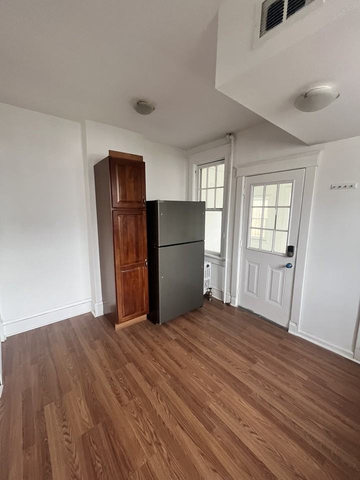 245 E Northampton St #1 - Photo 2 of 17