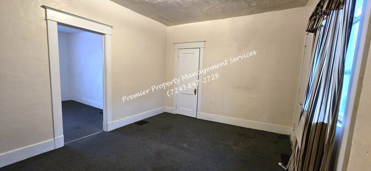 404 Center Ave - Photo 7 of 20