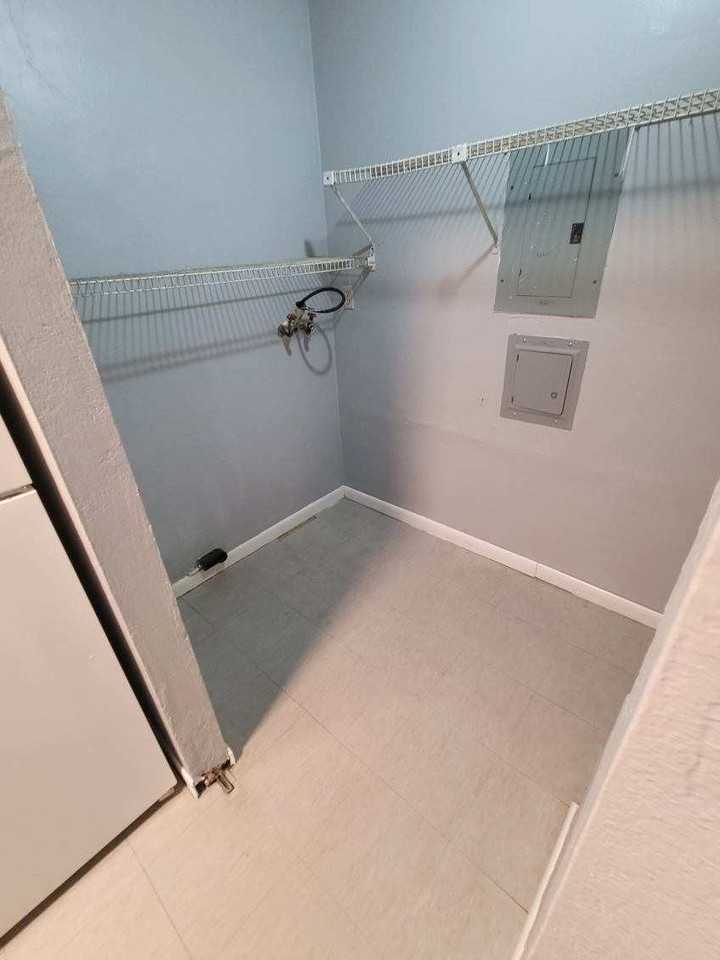 4276 Northwest 21st Avenue #C - Photo 6 of 10