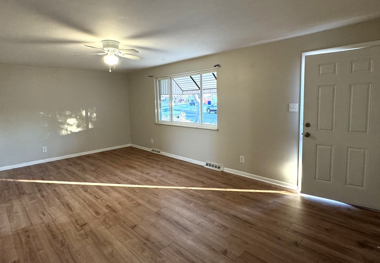 12327 E Virginia Pl #1 - Photo 3 of 36