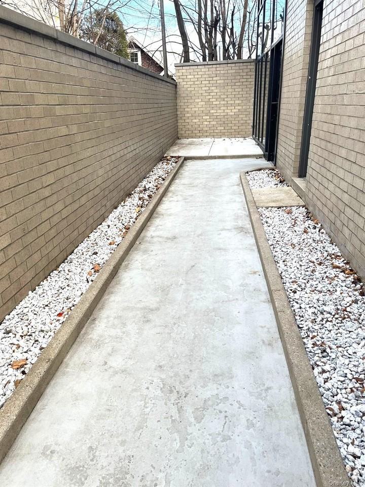 520 Ellsworth Ave Apt 2b #2B - Photo 2 of 30