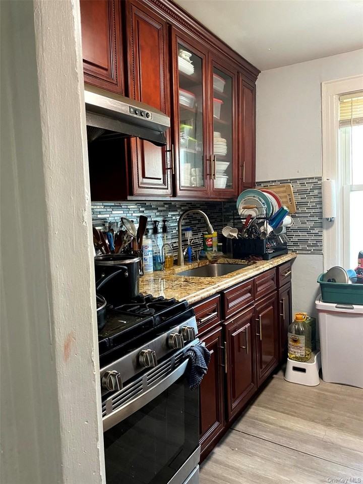 10702 Pinegrove St 2nd Fl #2ndFL - Photo 2 of 8