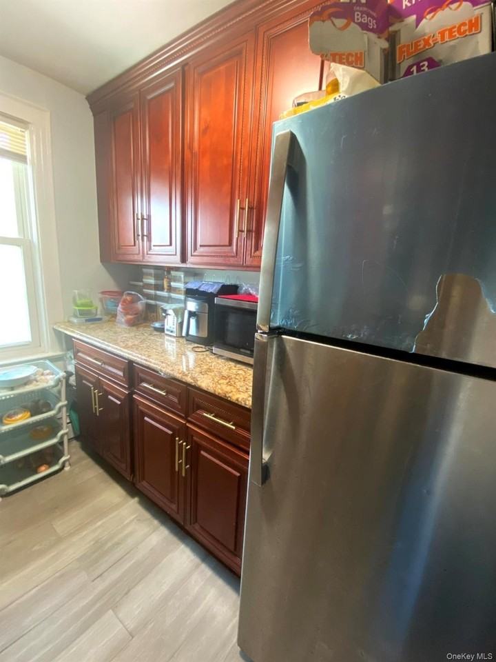 10702 Pinegrove St 2nd Fl #2ndFL - Photo 3 of 8