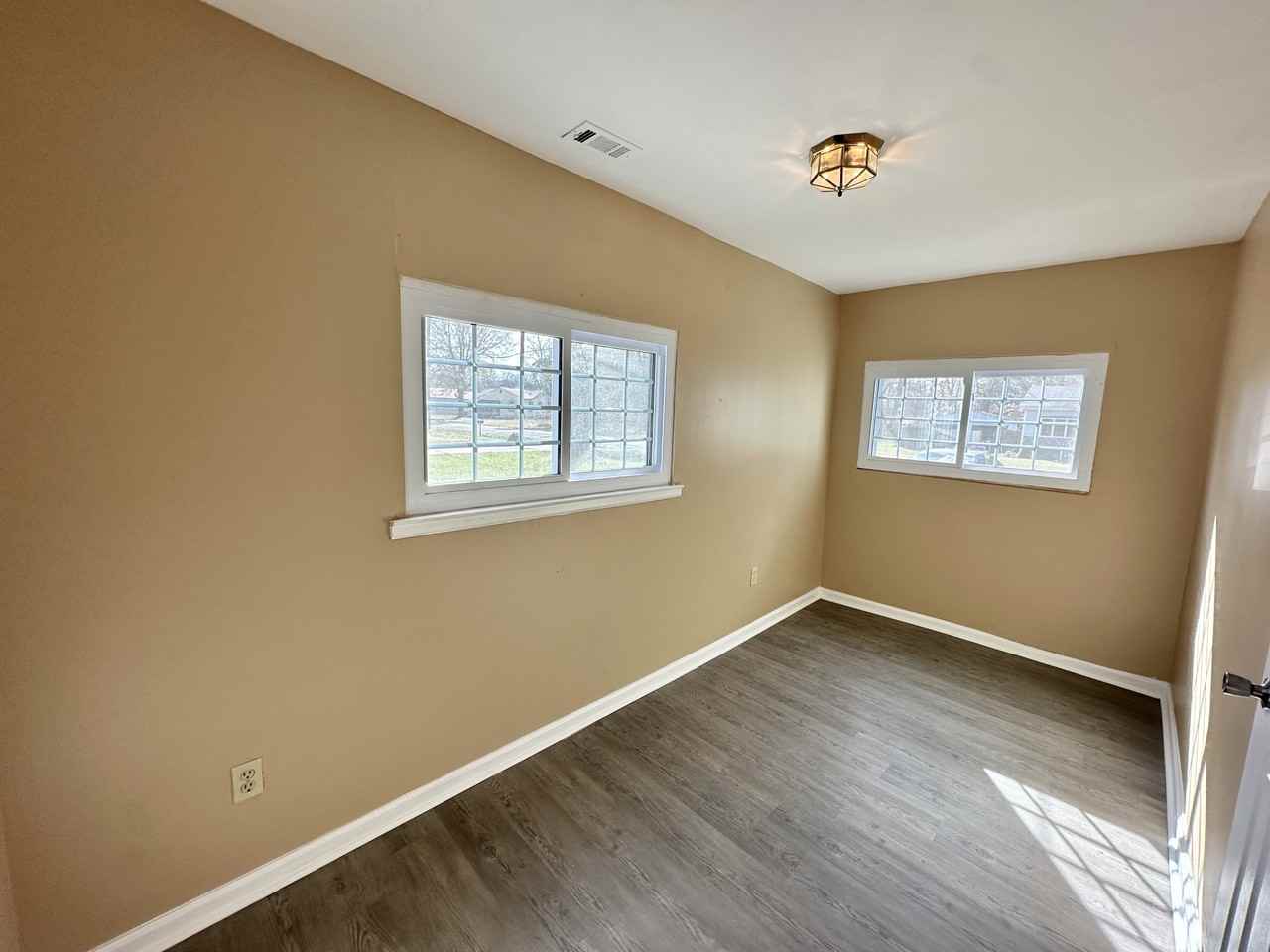 5624 Cairo Ave #1 - Photo 5 of 10