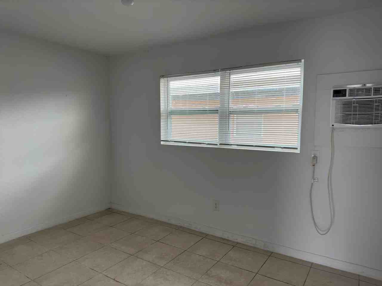 1713 Dixon Boulevard #162 - Photo 5 of 10