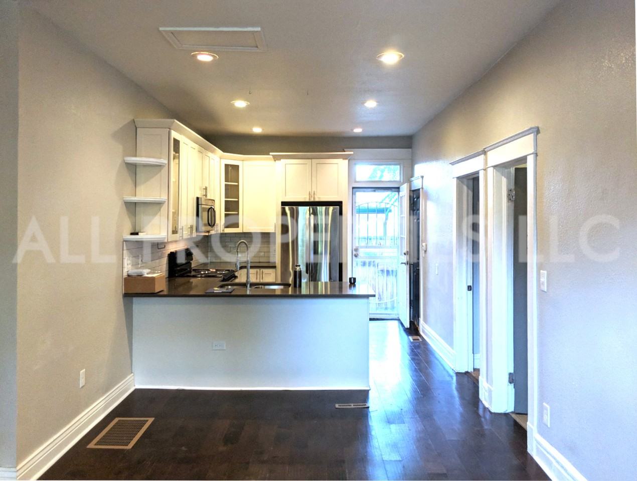 1319 E 27th Ave #1 - Photo 5 of 21