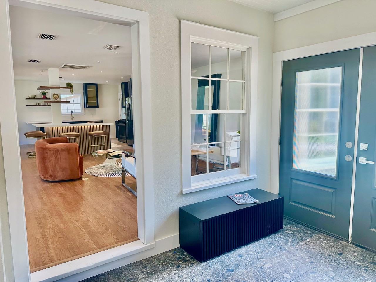 4406 Airport Blvd - Photo 2 of 10