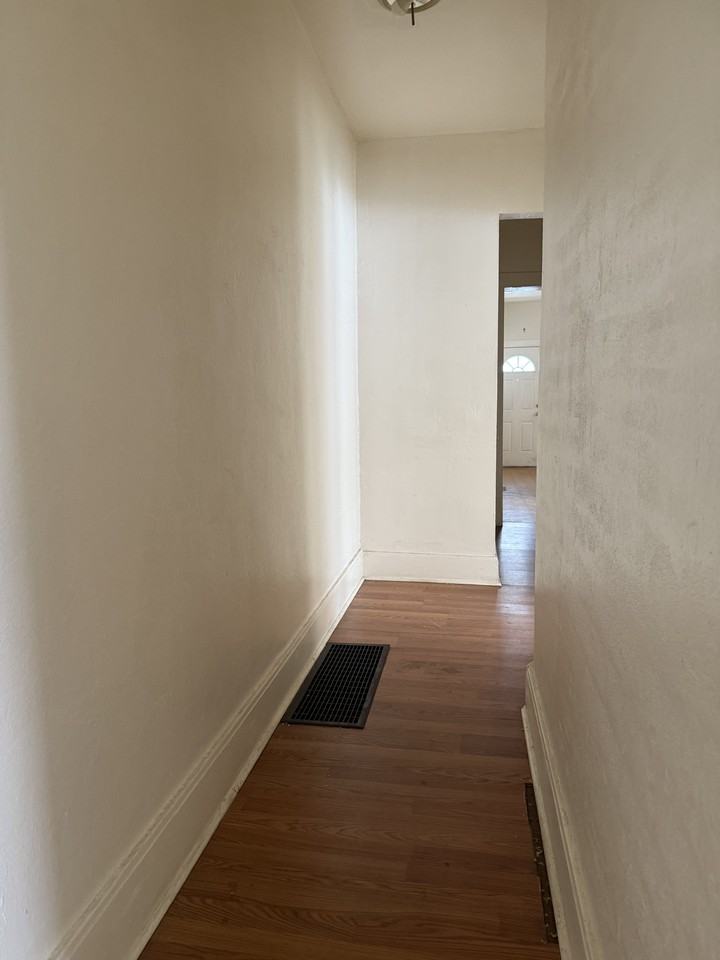 543 Grafton Ave #543 - Photo 5 of 28