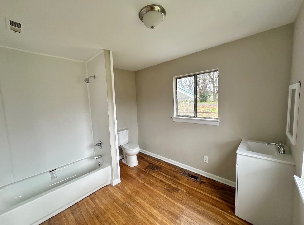 3736 Oak Ave Sw #1 - Photo 7 of 7