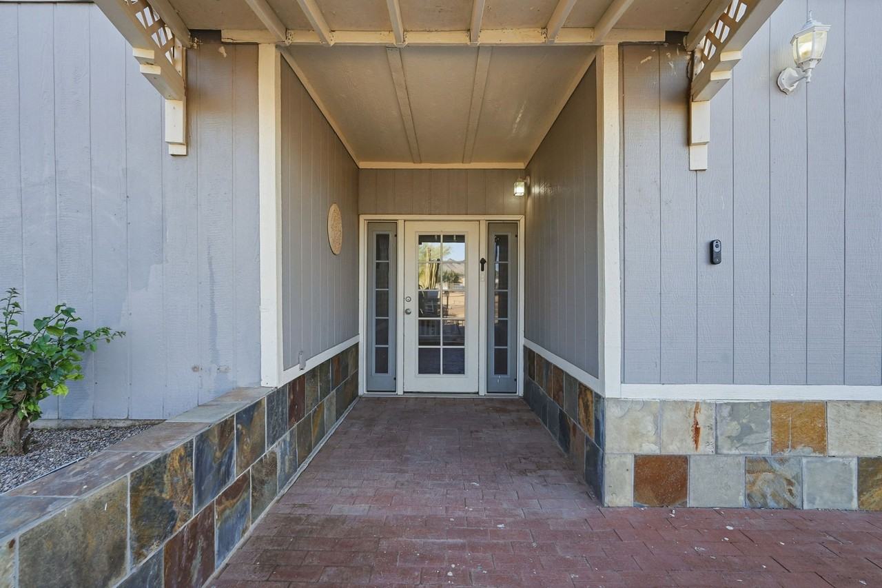 2237 W Foothill St #1 - Photo 7 of 50