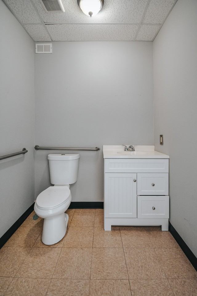 305 Sam Houston Drive #305B - Photo 6 of 11