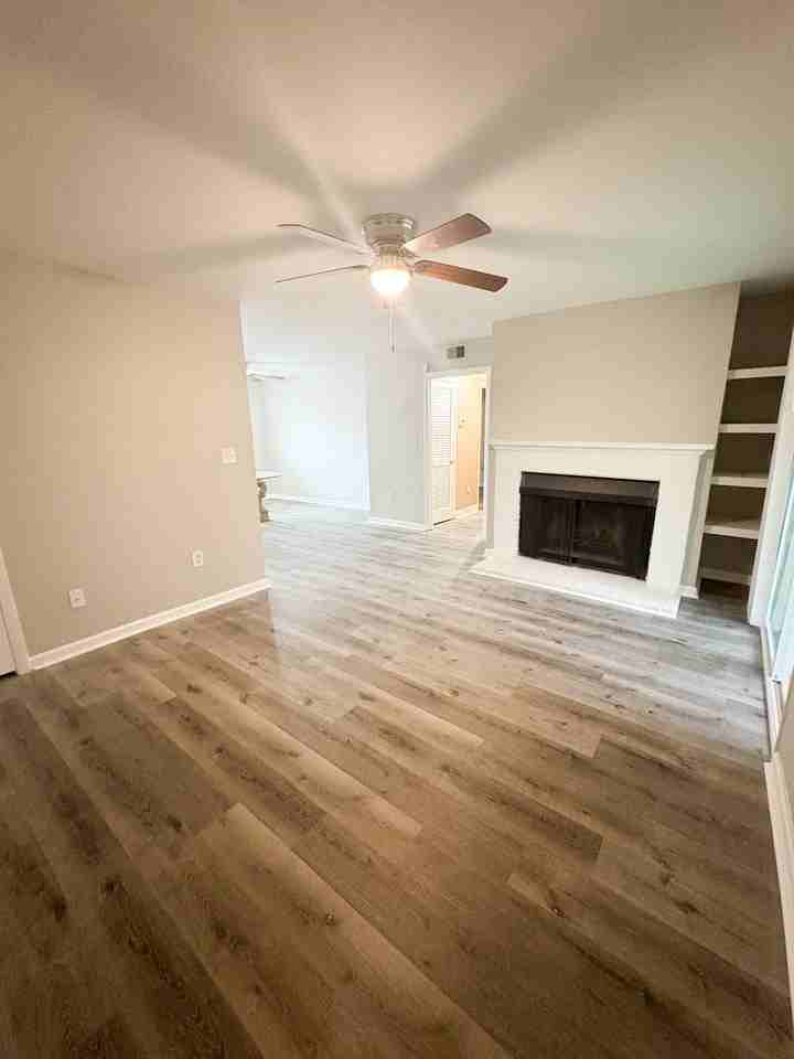 1100 1100 Skyland Drive - 1Unit R1 #1 - Photo 2 of 20