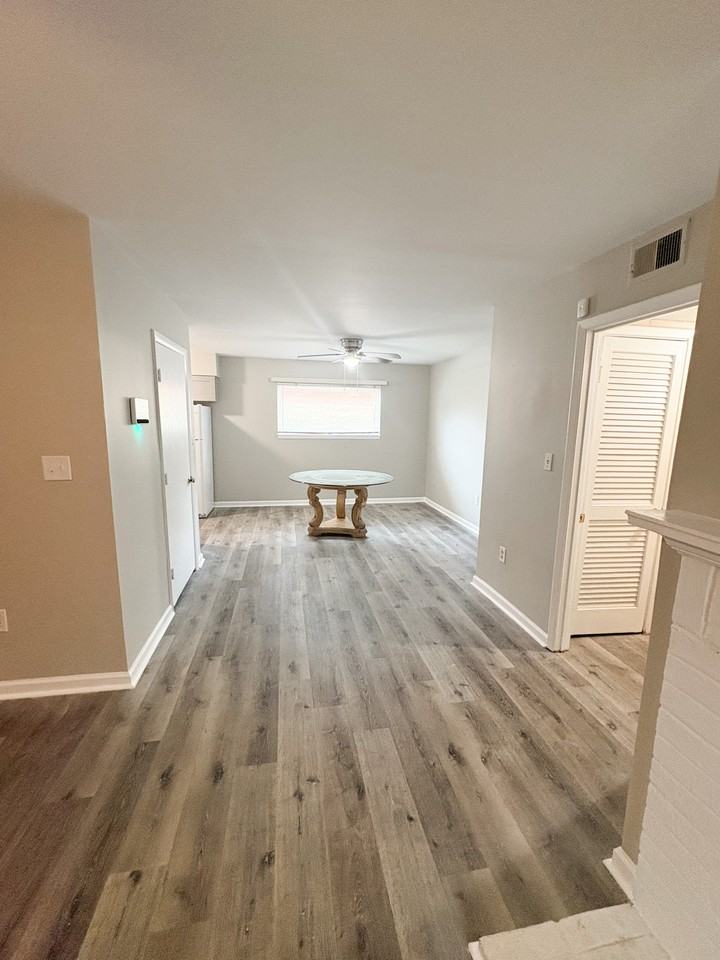 1100 1100 Skyland Drive - 1Unit R1 #1 - Photo 4 of 20