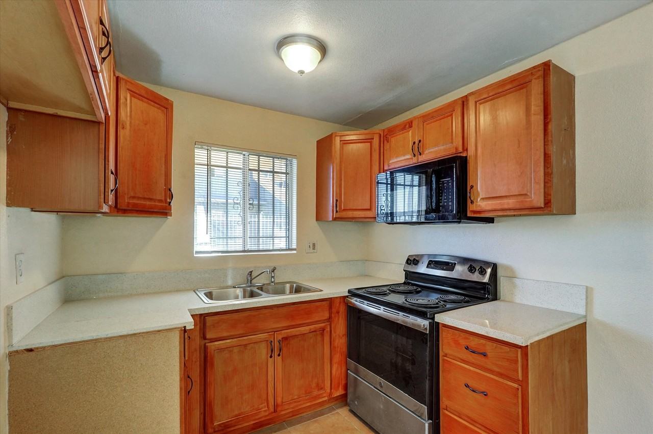 38622 Larkin Avenue #2 - Photo 2 of 7