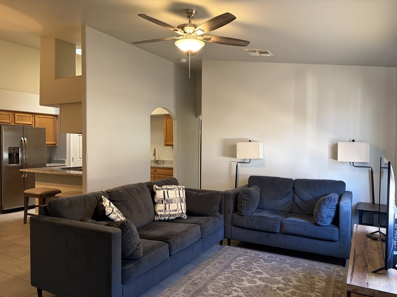 2028 2028 Gates Avenue - 1Unit A #1 - Photo 2 of 12