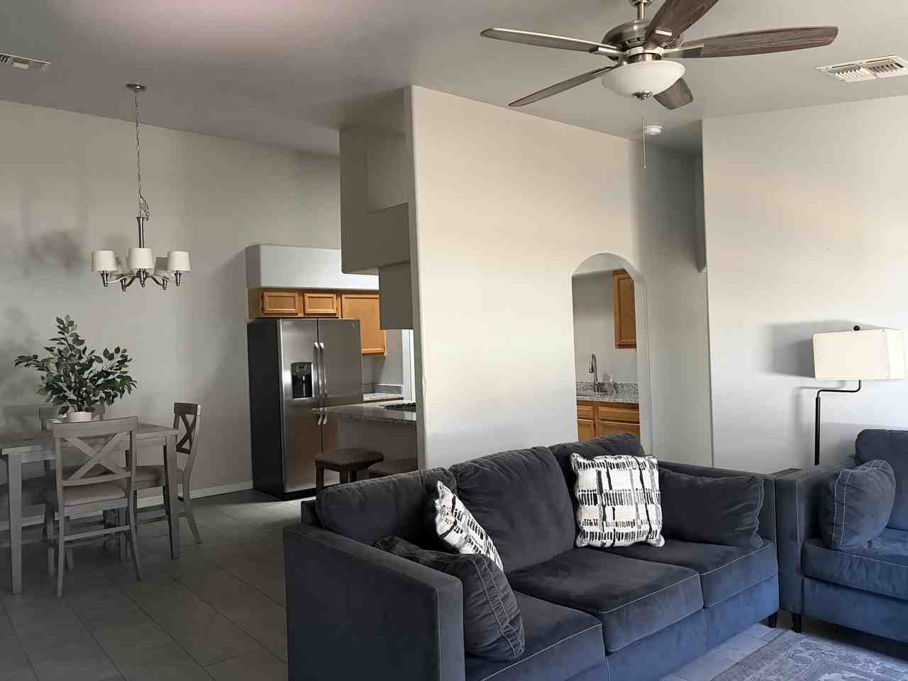 2028 2028 Gates Avenue - 1Unit A #1 - Photo 3 of 12