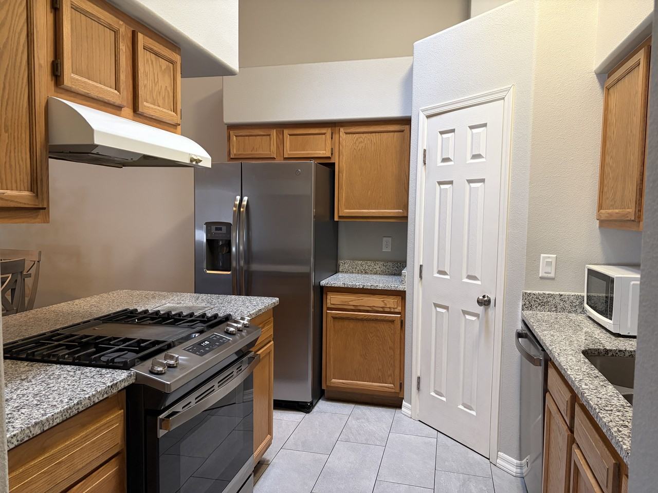 2028 2028 Gates Avenue - 1Unit A #1 - Photo 6 of 12