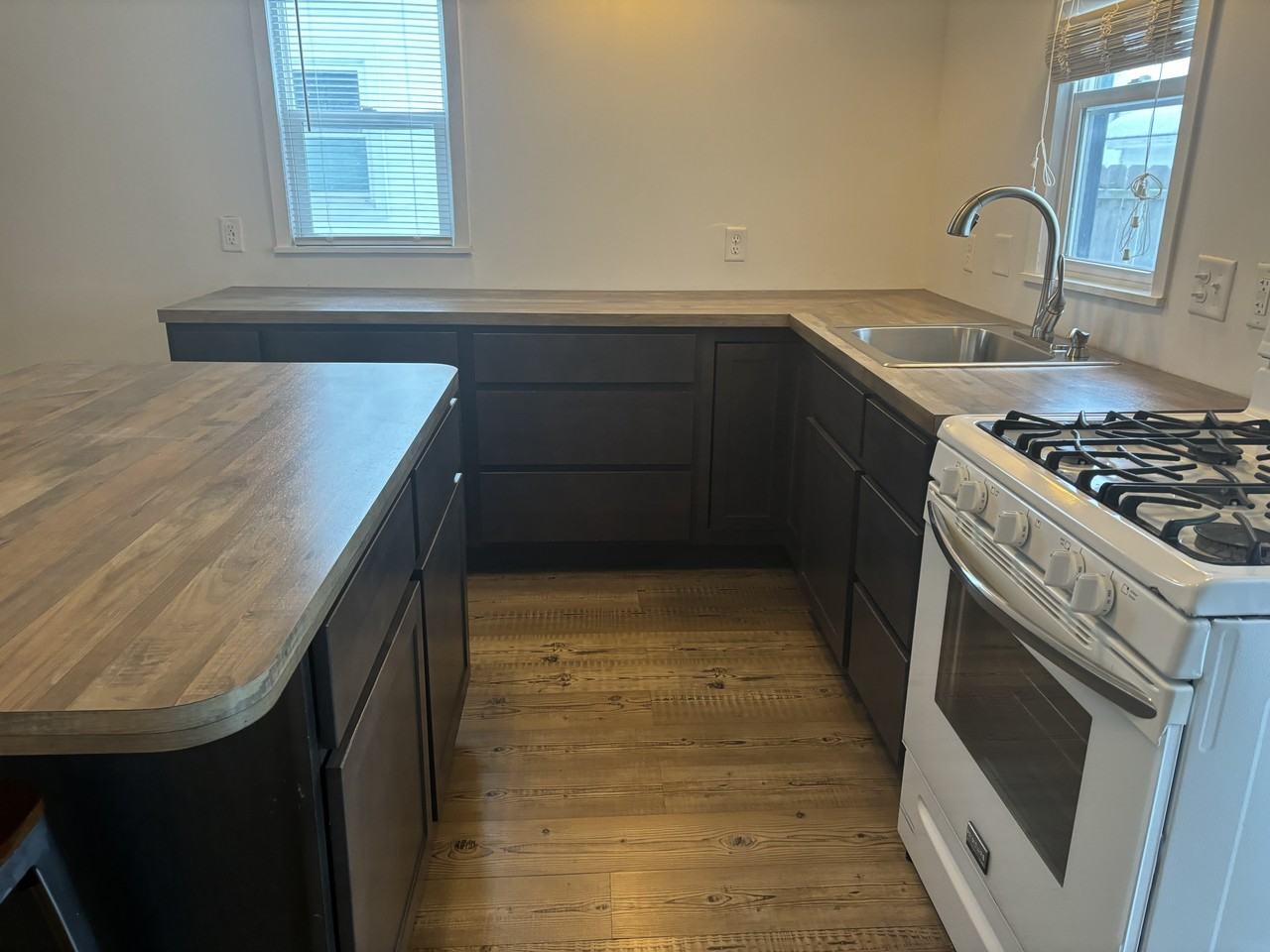 426 Washington Ave #1 - Photo 2 of 30