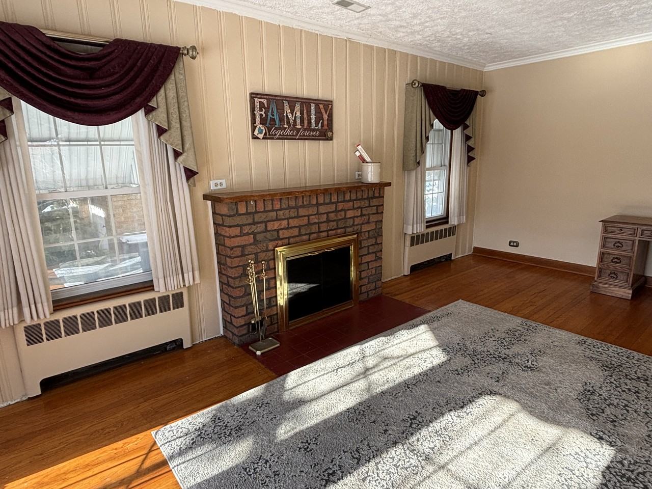 18 Bender St NE #1 - Photo 3 of 8