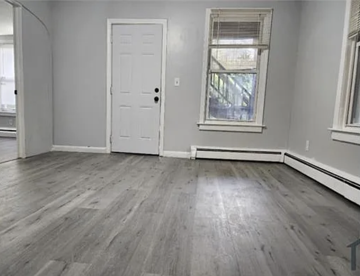 29 Peck St #1 - Photo 5 of 10