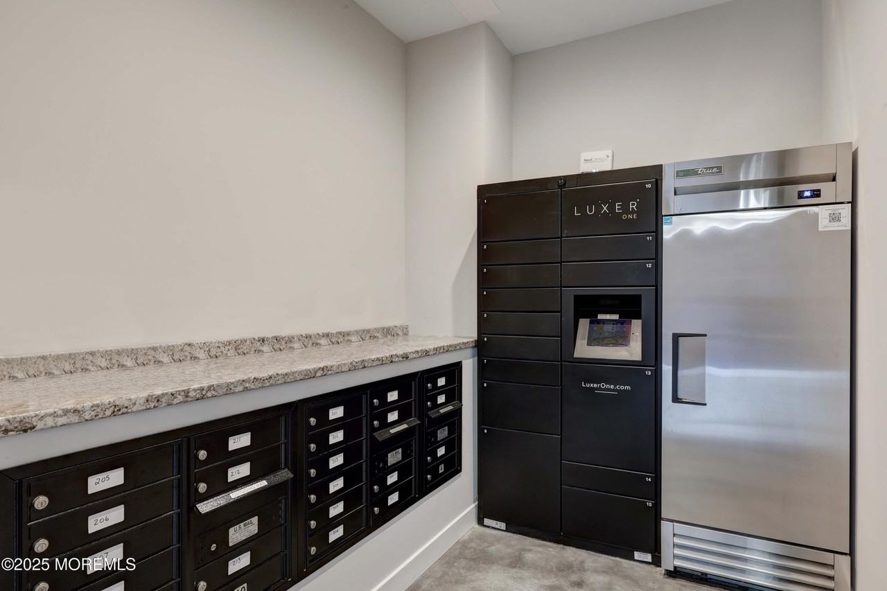 6 West End Court #207 - Photo 6 of 8