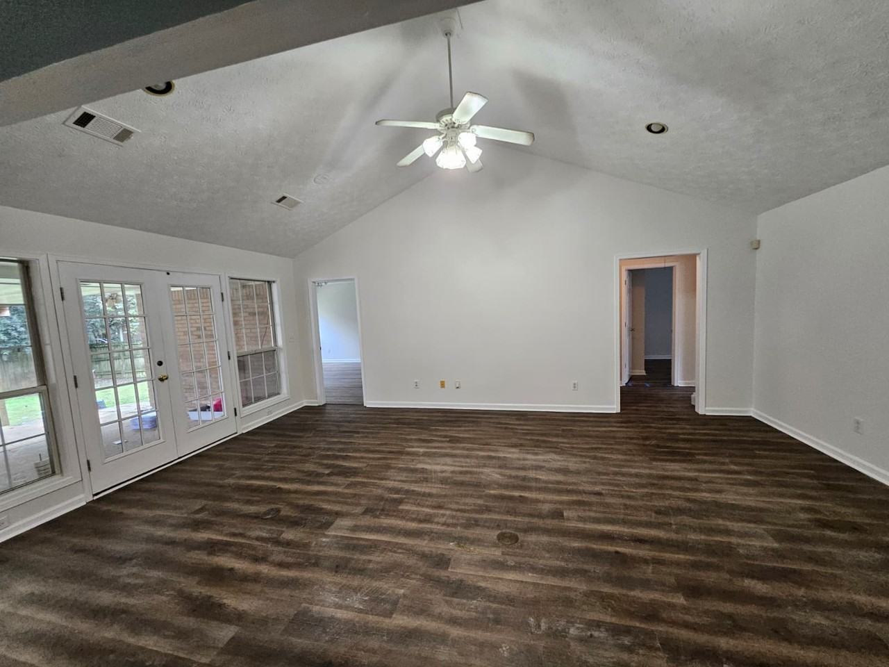 379 Forest Park Dr #1 - Photo 2 of 29