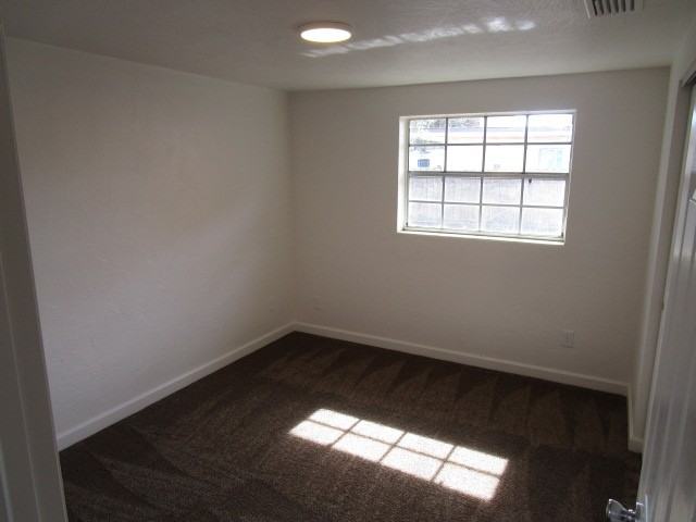 1221 Essex Rd #1 - Photo 6 of 15