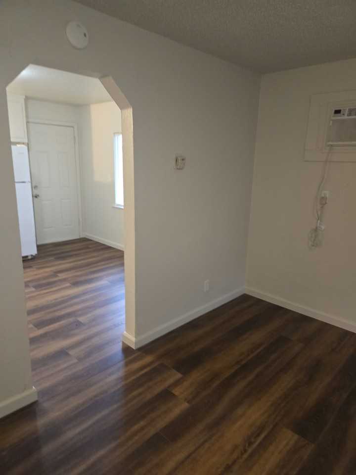 904 Middlecoff Ave - Photo 7 of 7