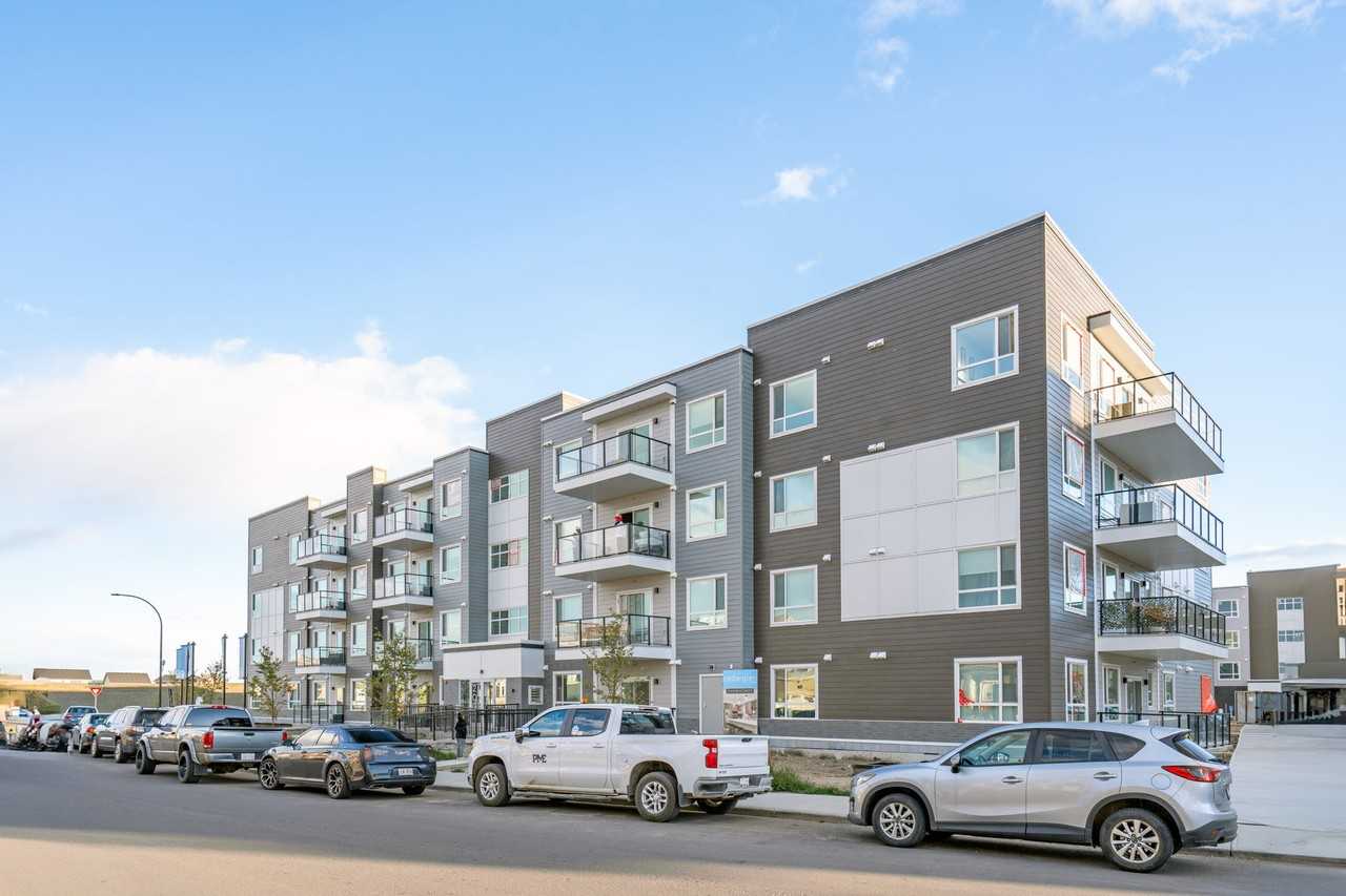 33 2404-33 Carringham Gate Nw #2404 - Photo 2 of 22