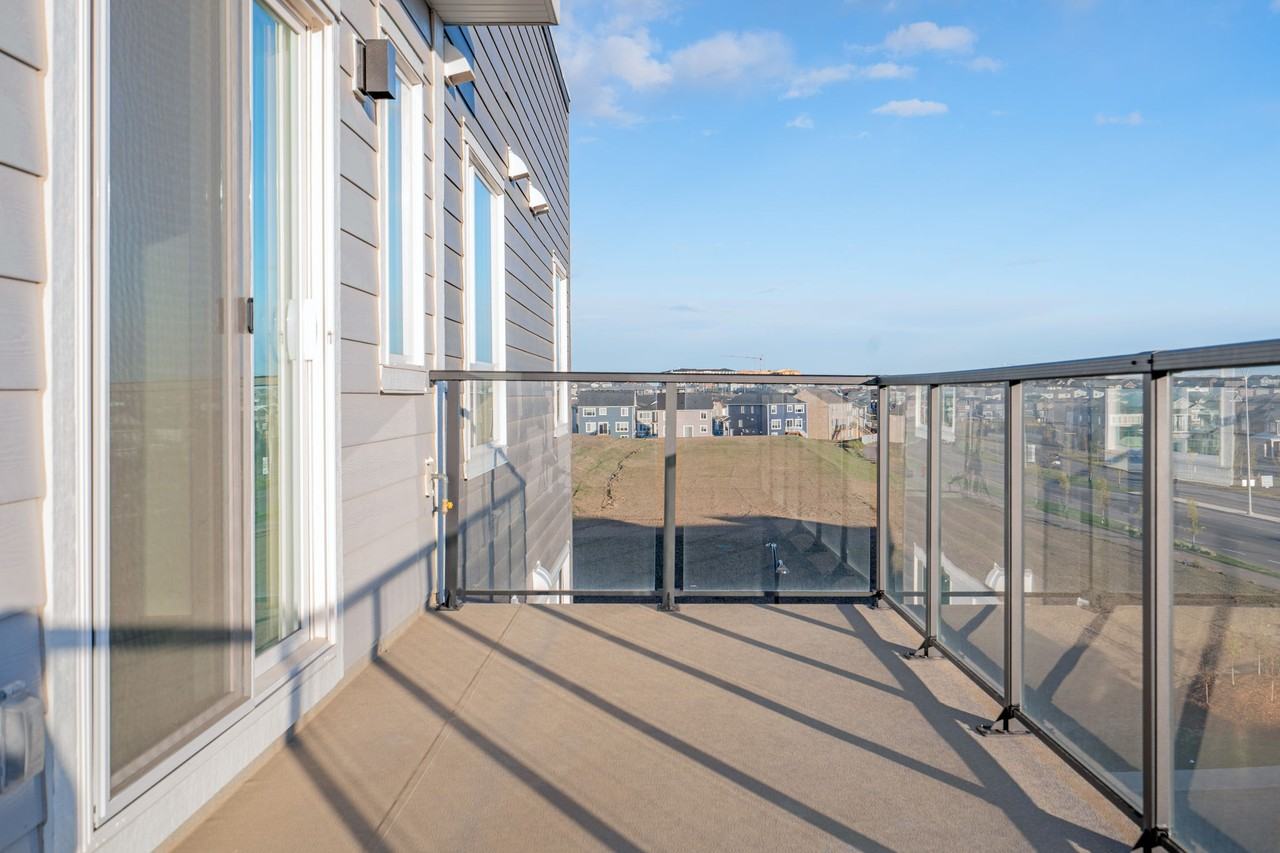 33 2404-33 Carringham Gate Nw #2404 - Photo 7 of 22