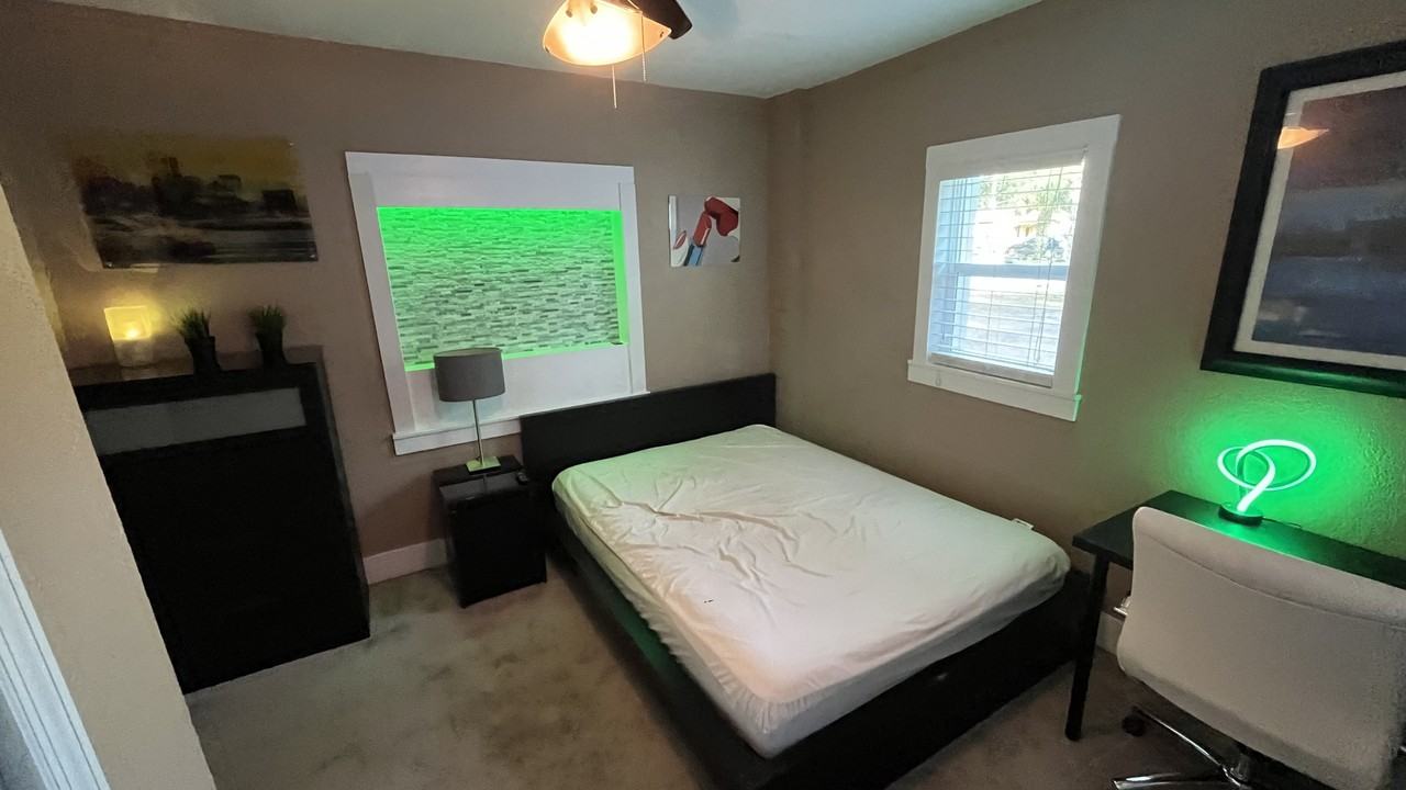 356 Jefferson St #1 - Photo 4 of 24