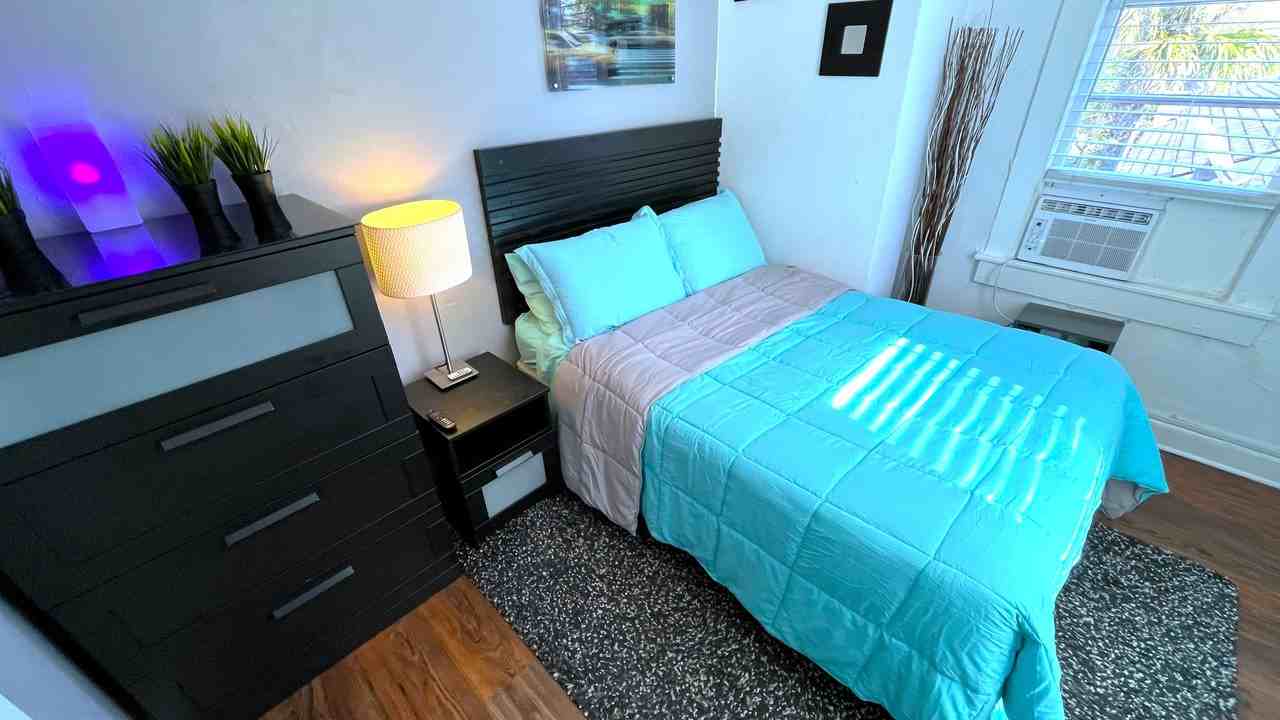 306 N Keech St #2ROOM1 - Photo 5 of 16