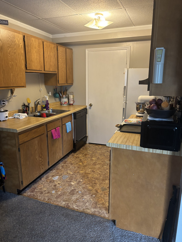 404 Britton Ave #4 - Photo 4 of 4