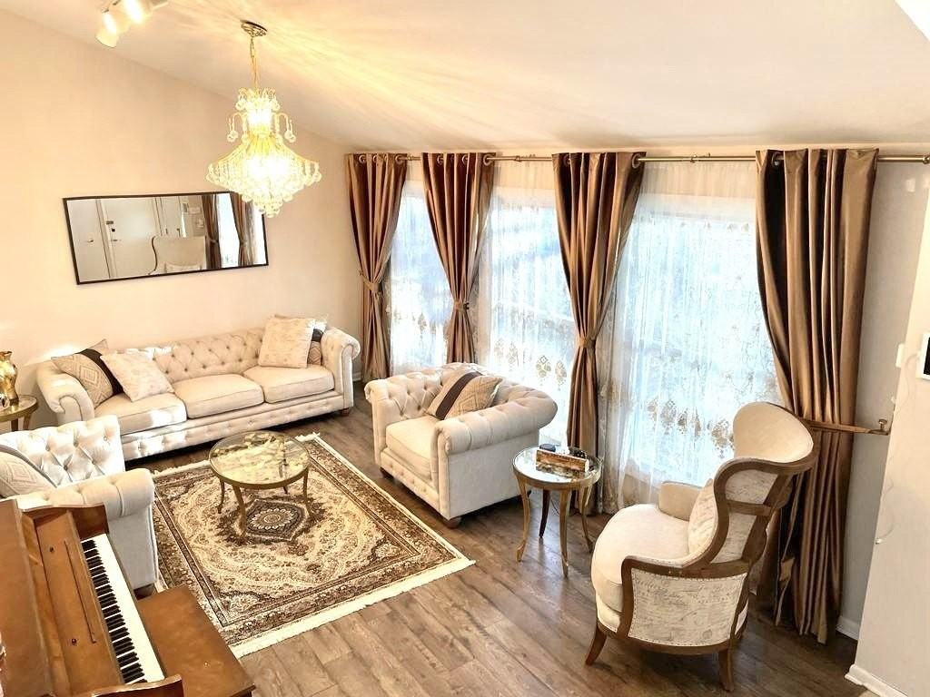 8119 Oriole Drive - Photo 2 of 11