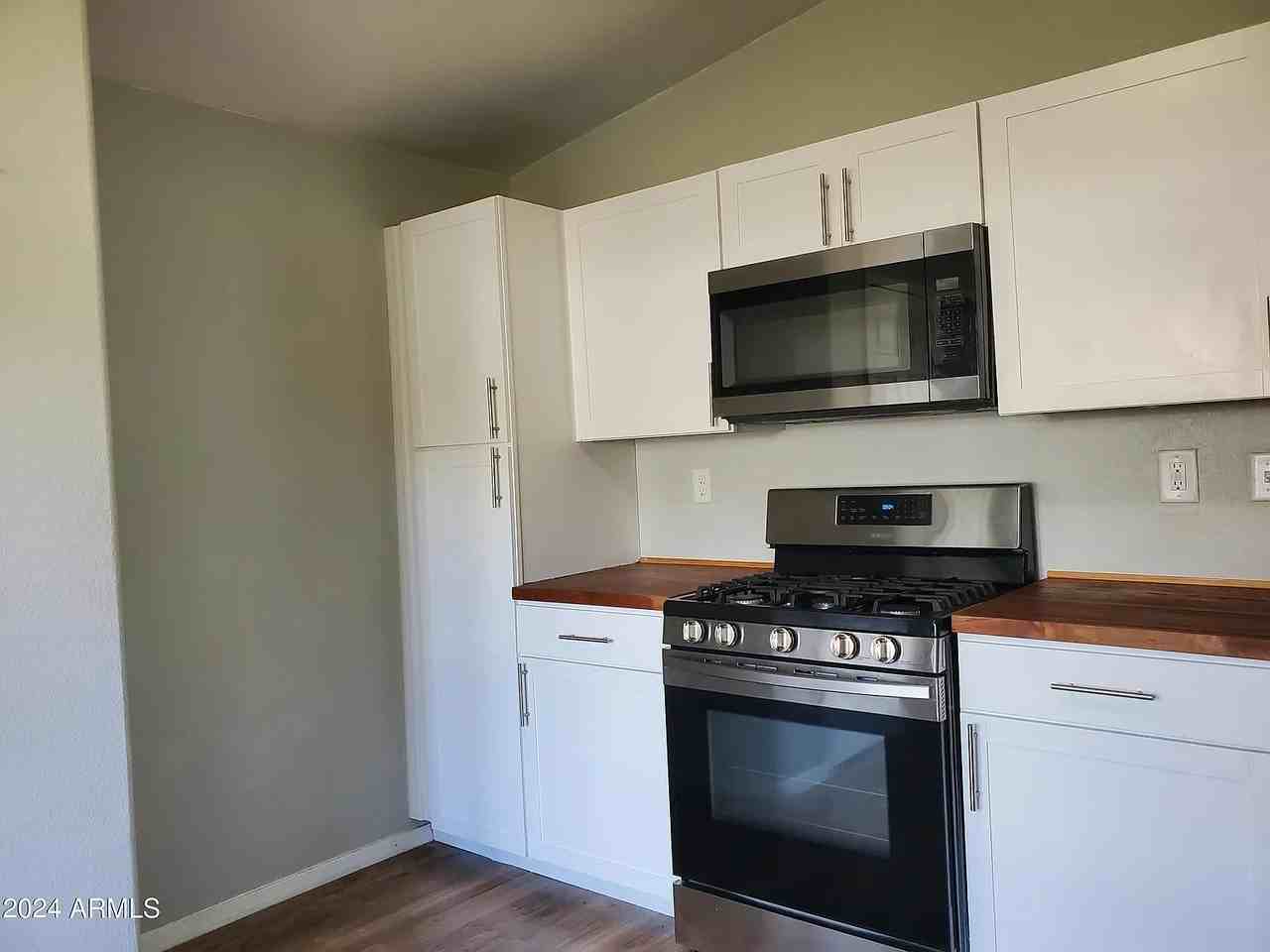 405 Shattuck Street #1 - Photo 7 of 20