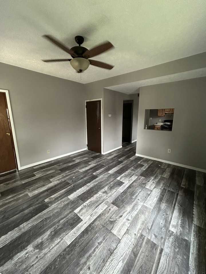 1030 West 17th Street #1030 - Photo 7 of 19