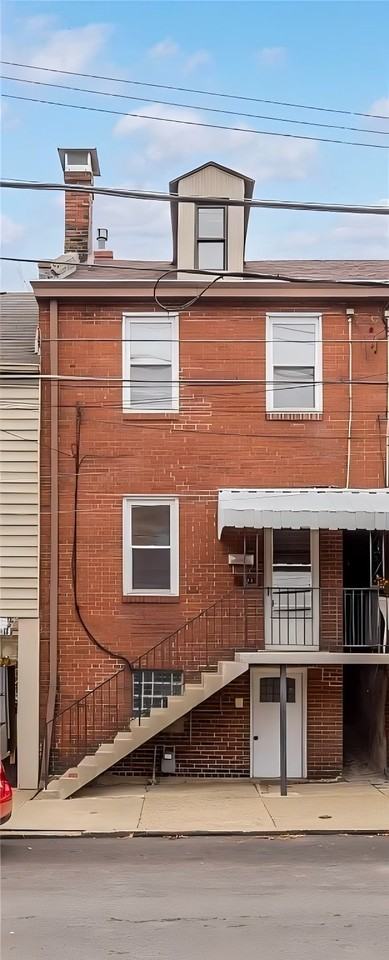 39 S 13th St #1 - Photo 2 of 23